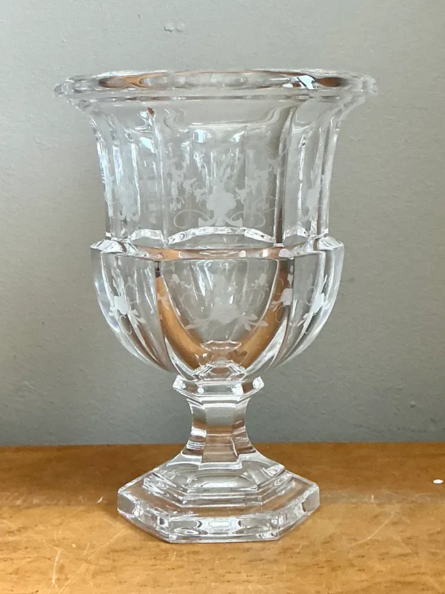 Vintage Tiffany And Co Etched Crystal Pedestal Vase — additional photo 5