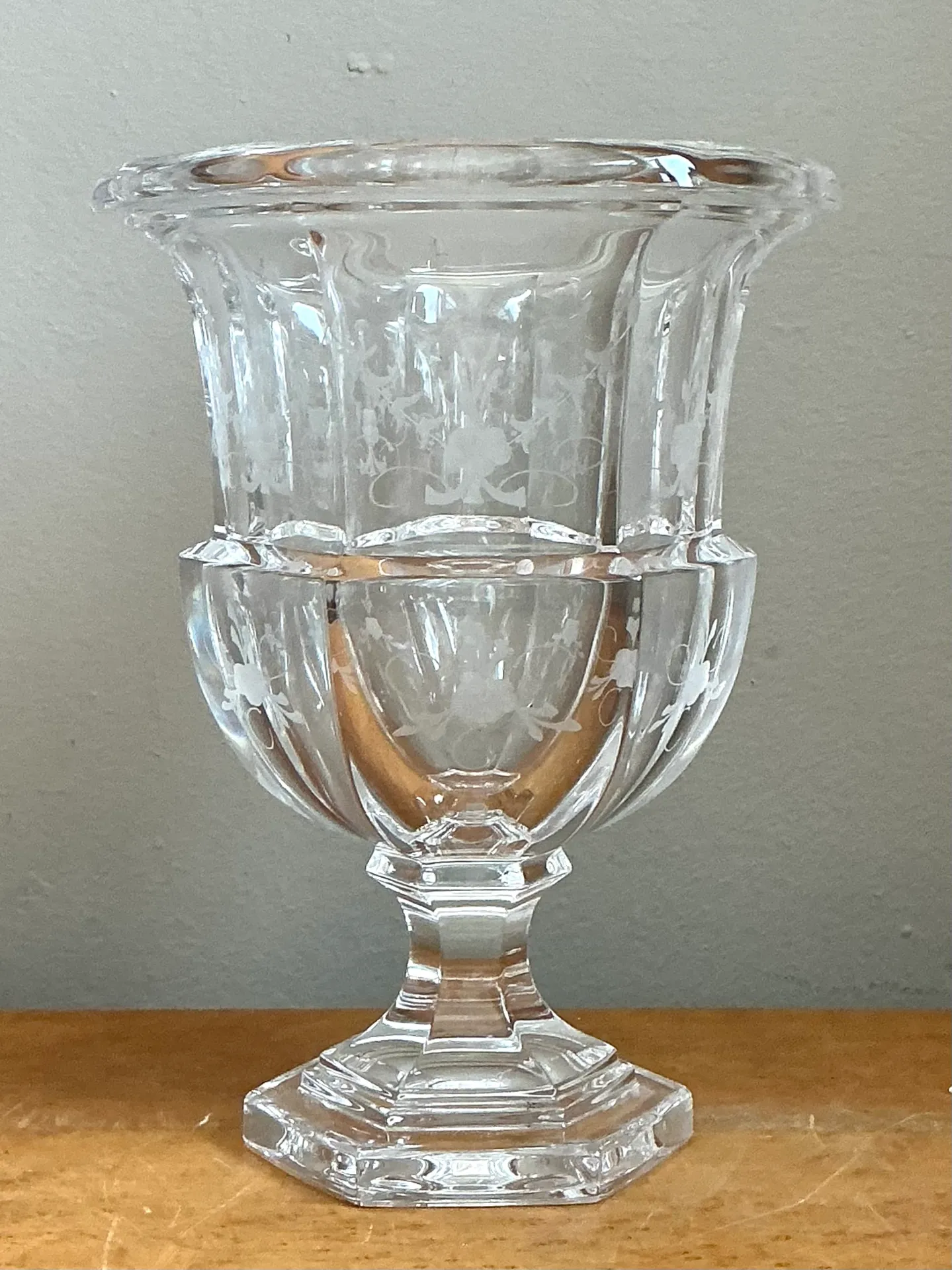 Vintage Tiffany And Co Etched Crystal Pedestal Vase — additional photo 8