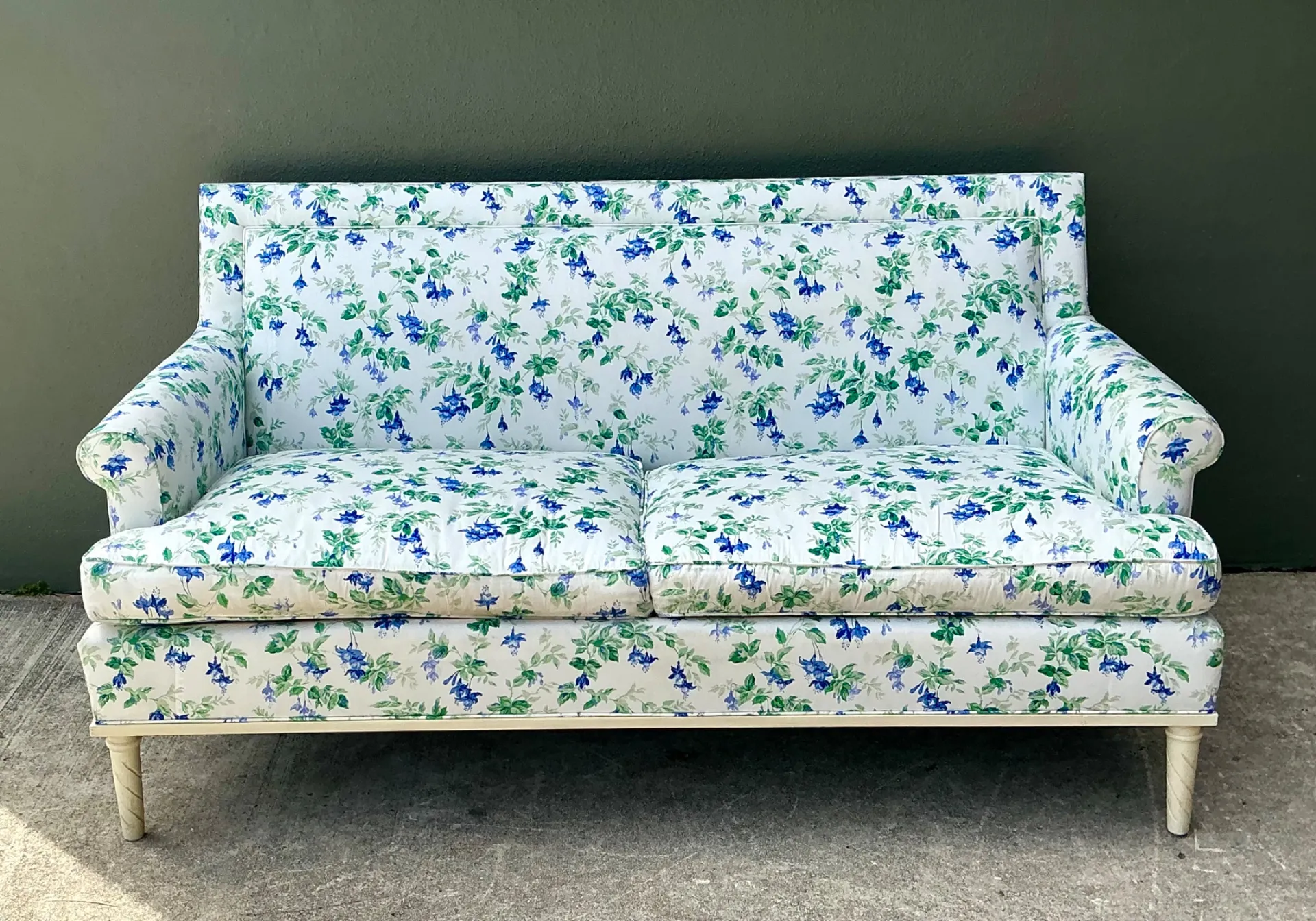 Vintage Schumacher “Garden Gate” Printed Sofa — additional photo 8
