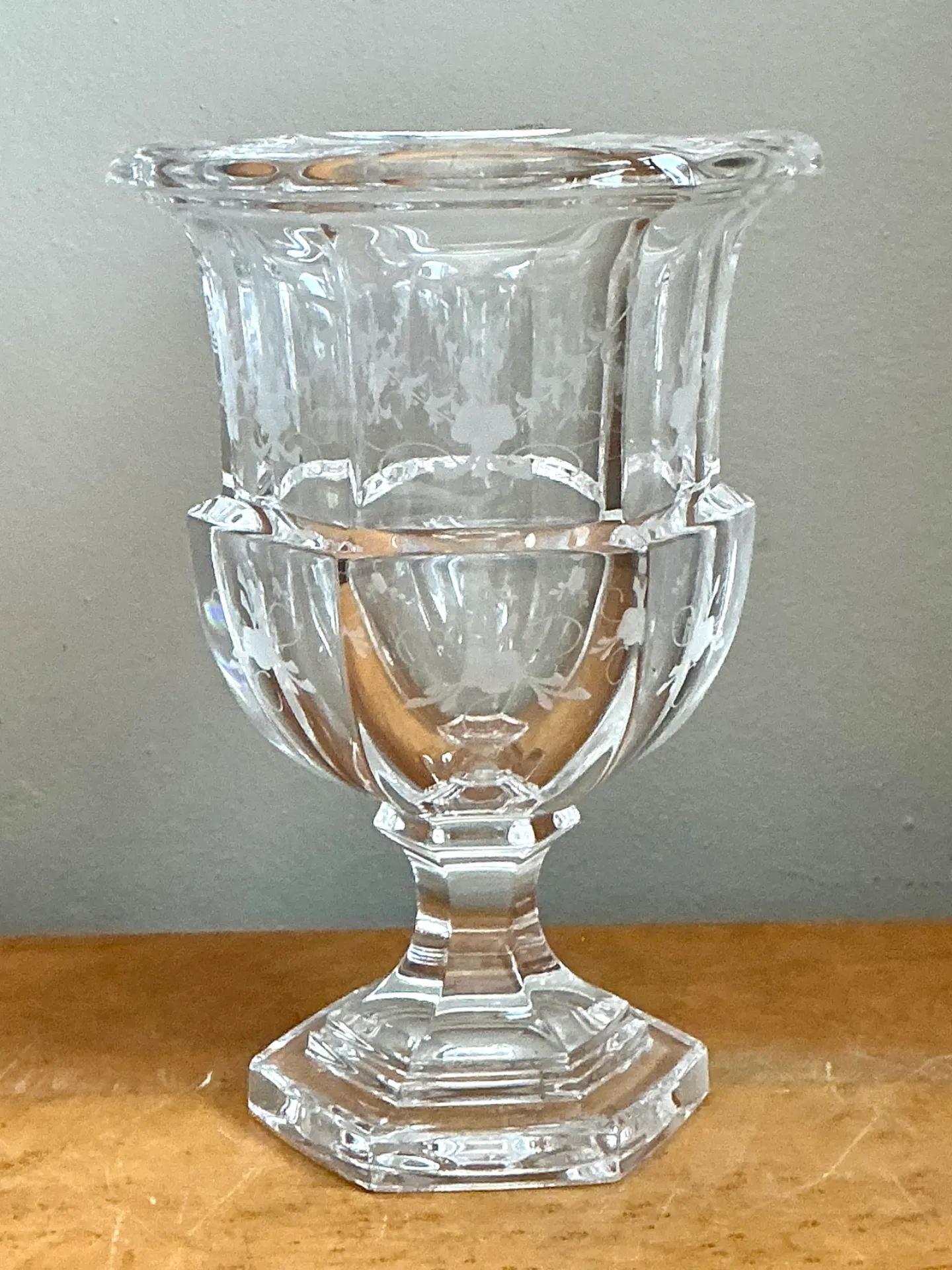 Vintage Tiffany And Co Etched Crystal Pedestal Vase — additional photo 6