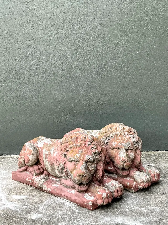 Vintage Cast Cement Garden Lion Figures - Pair — additional photo 3