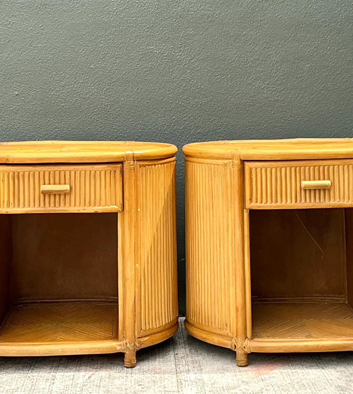 Vintage Rattan Oval Nightstands - A Pair — additional photo 2