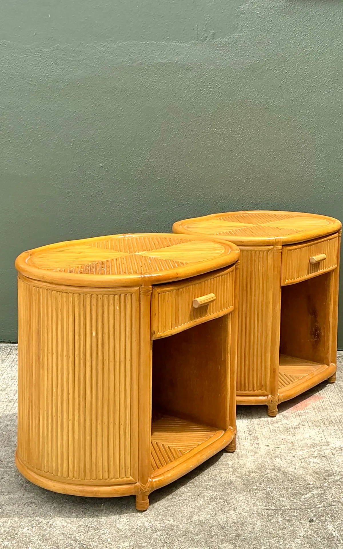 Vintage Rattan Oval Nightstands - A Pair — additional photo 4