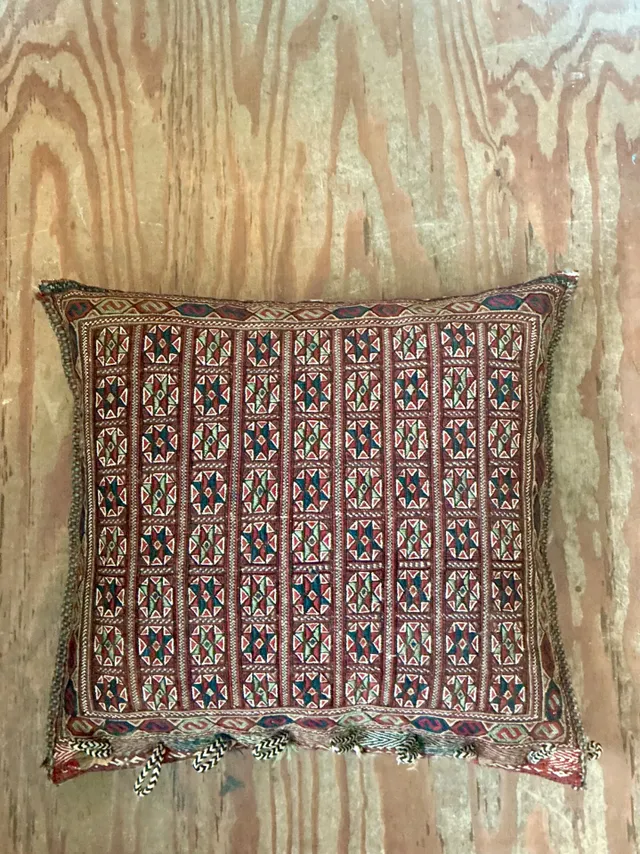 Vintage Monumental Kilim Throw Pillow — additional photo 8
