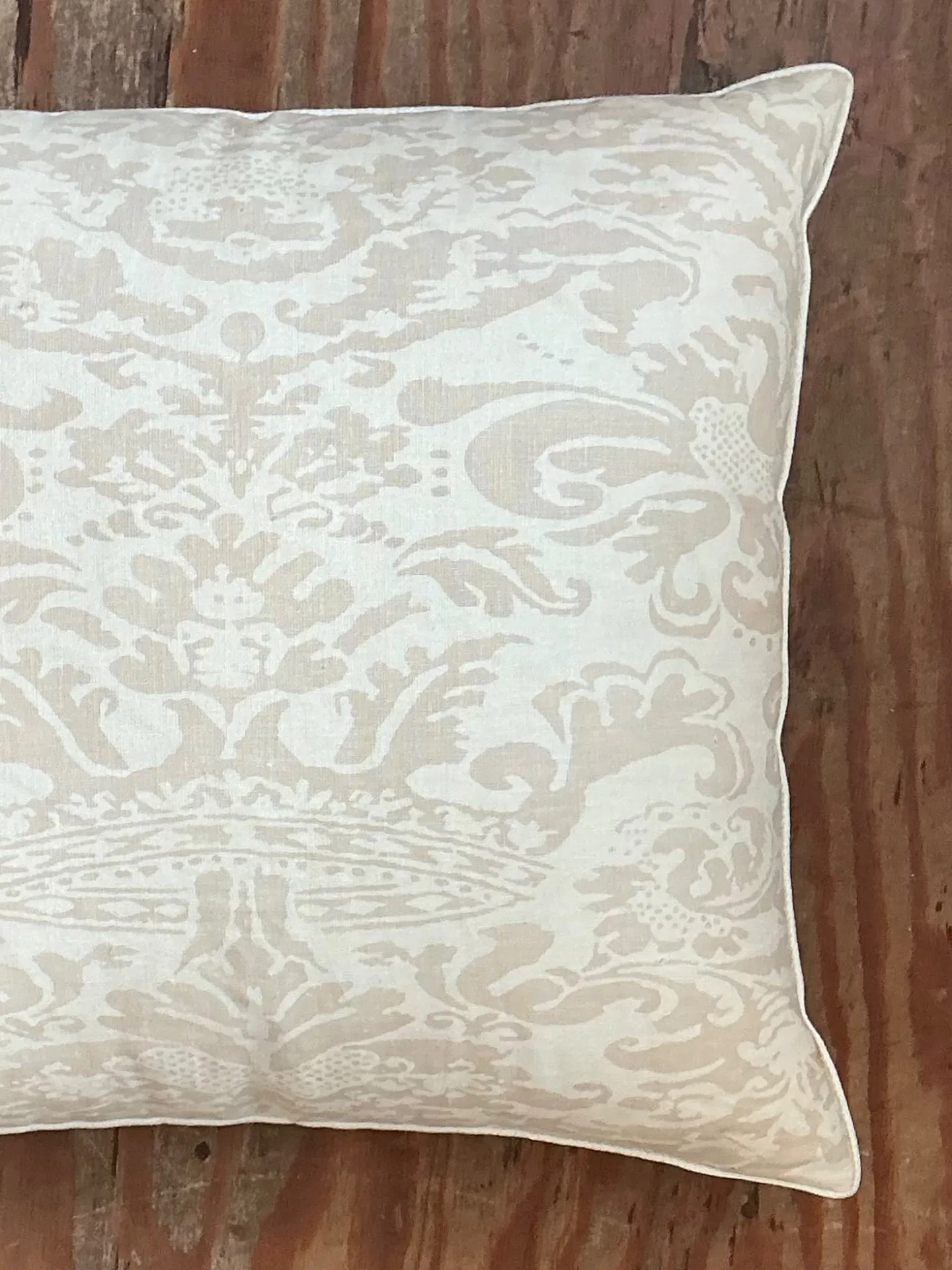 Vintage Quadrille “Bromante” Tinted Linen Throw Pillow — additional photo 5