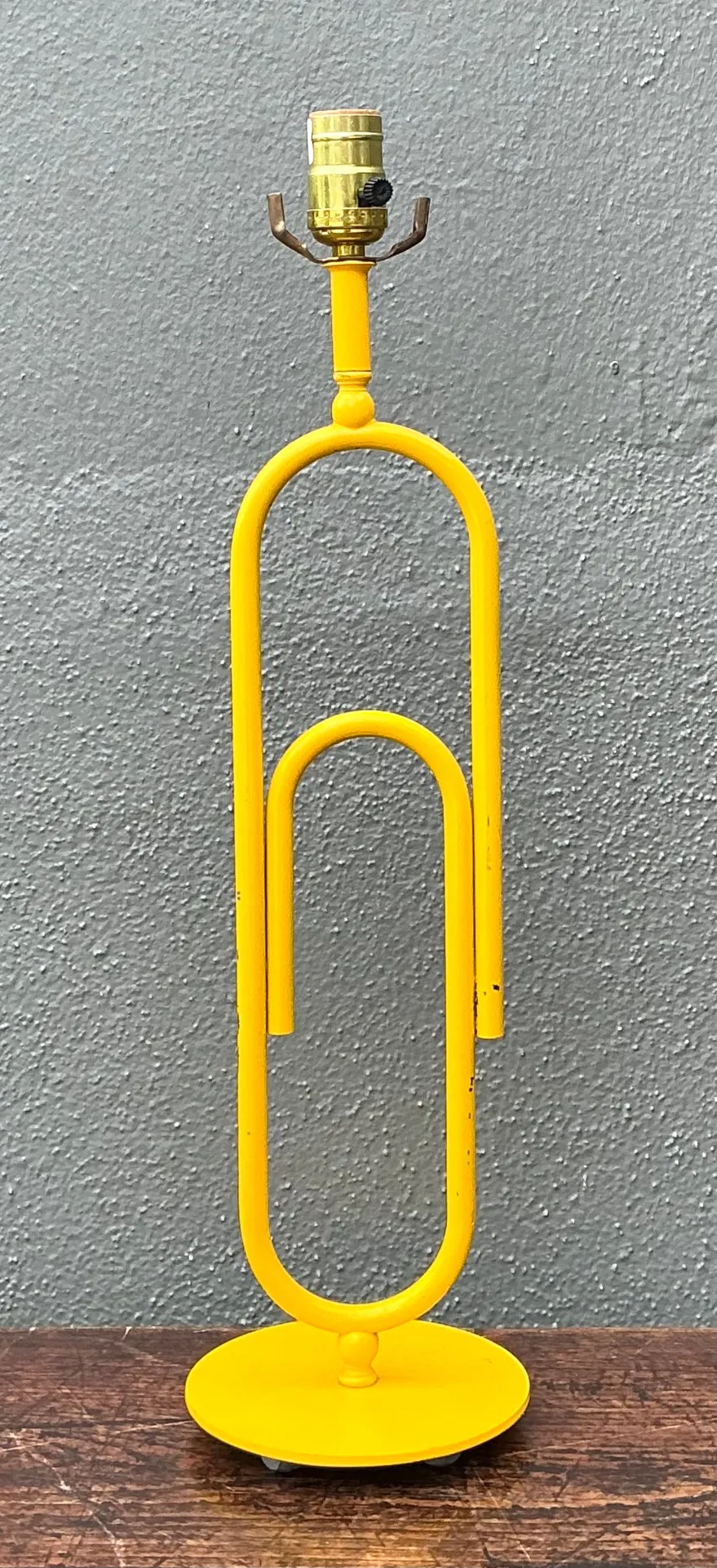 Vintage Yellow Metal Paperclip Table Lamp — additional photo 2