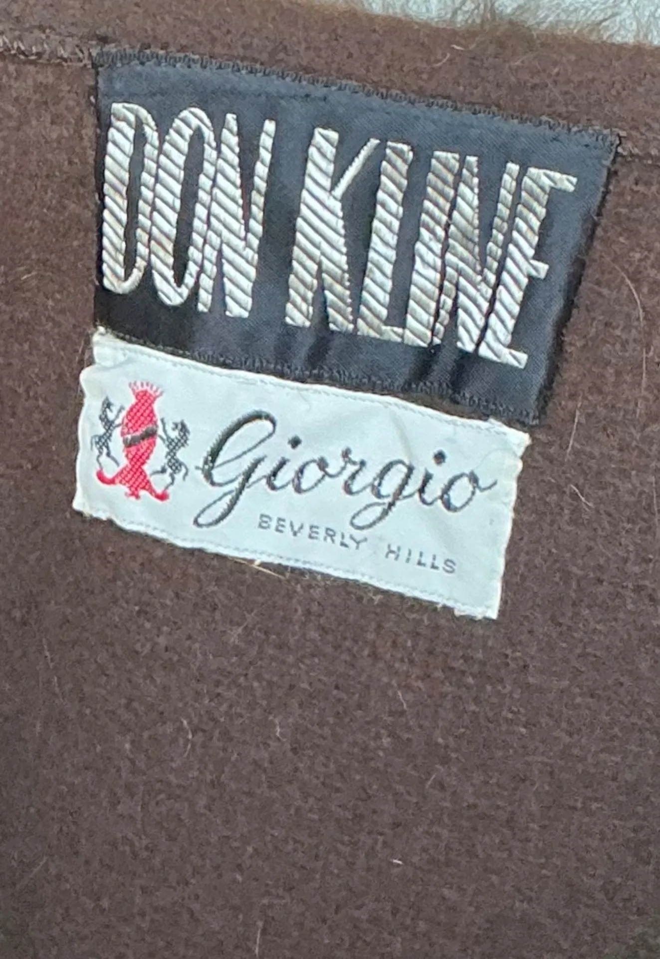 Vintage Giorgio’s Of Beverly Hills Fox Tail Fur Vest — additional photo 1