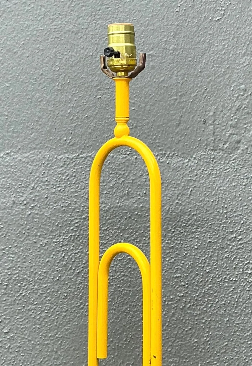 Vintage Yellow Metal Paperclip Table Lamp — additional photo 7