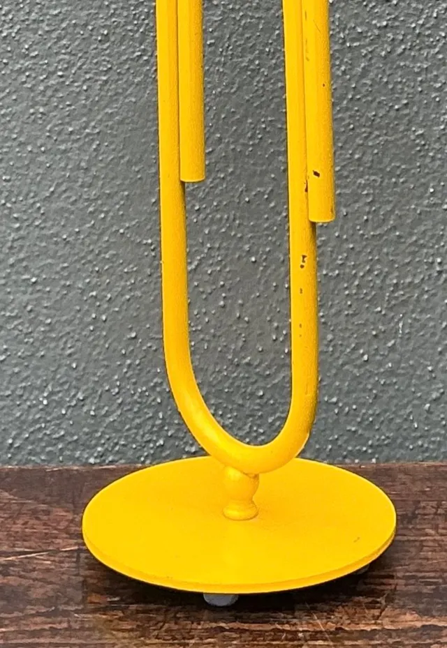 Vintage Yellow Metal Paperclip Table Lamp — additional photo 8