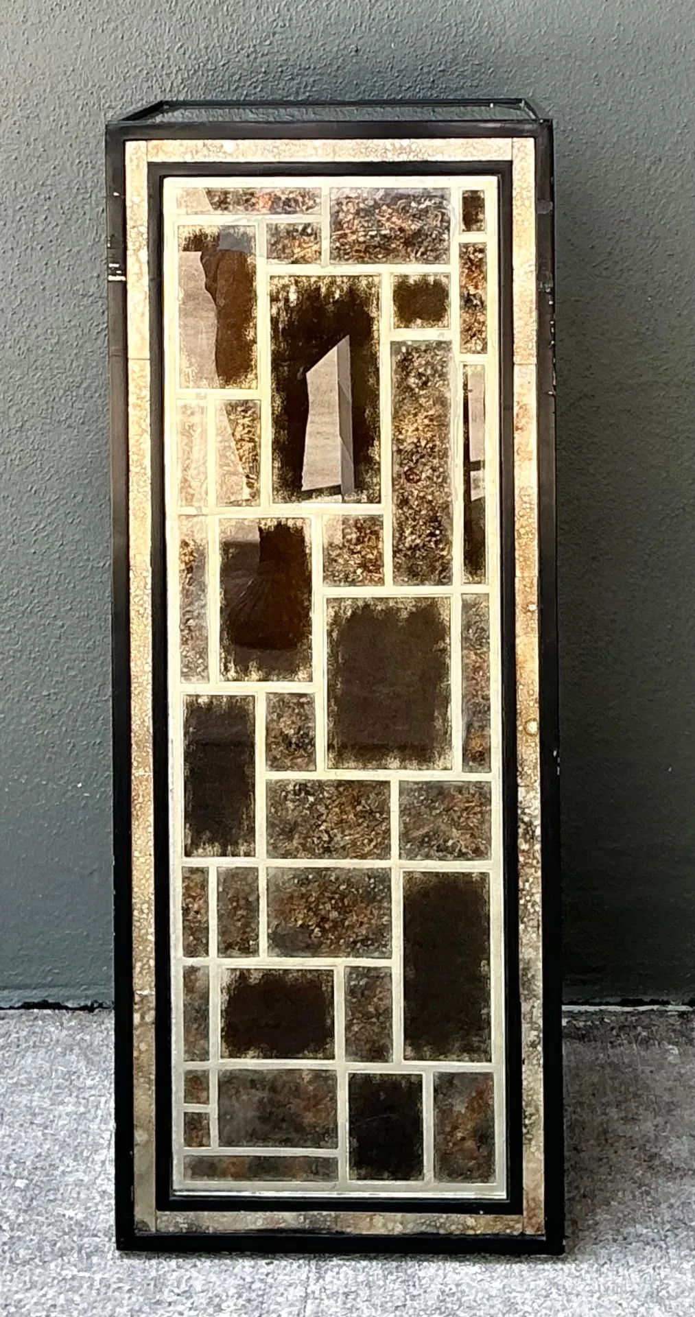 Vintage Eglomise Geometric Glass Pedestal — additional photo 4