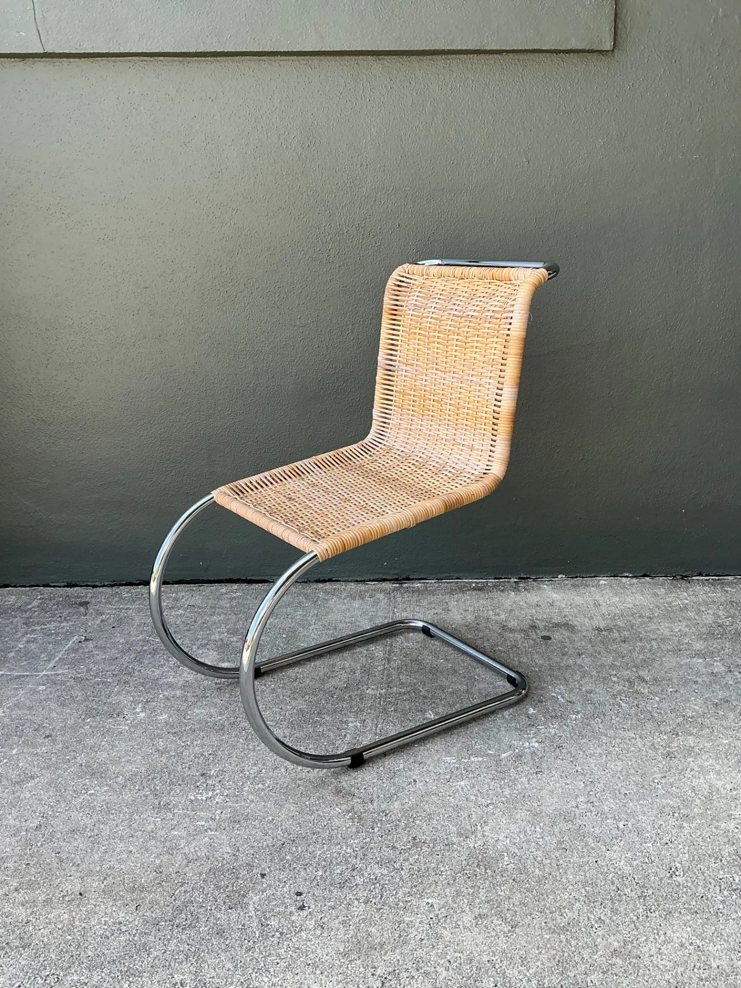 Vintage Mies Van Der Rohe For Knoll Cantilevered Chrome And Rattan MR Chair — additional photo 2