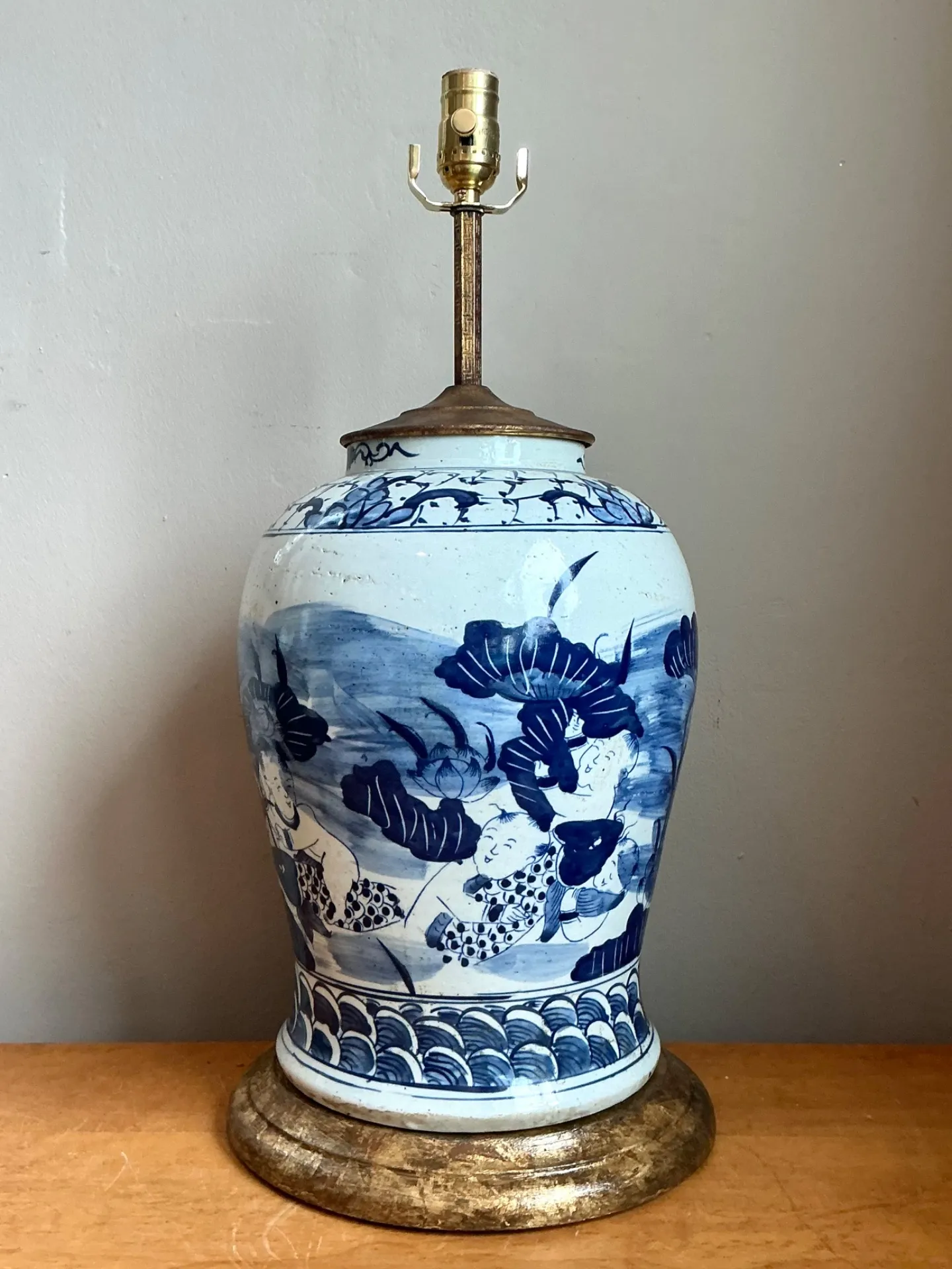 Antique Style Blue Ceramic Lamp with Wooden Base — additional photo 2