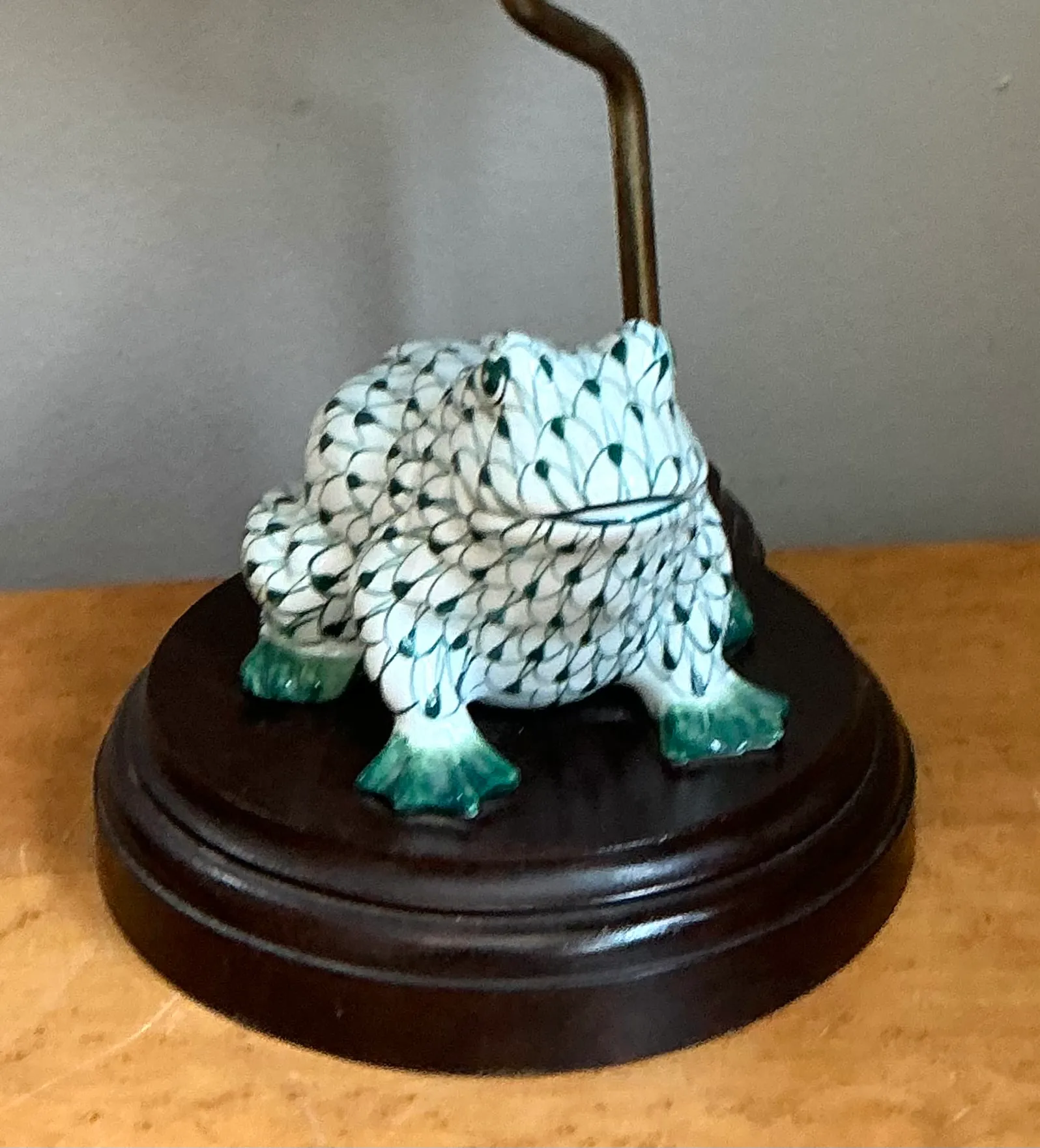 Vintage Ceramic Frog Table Lamp — additional photo 7