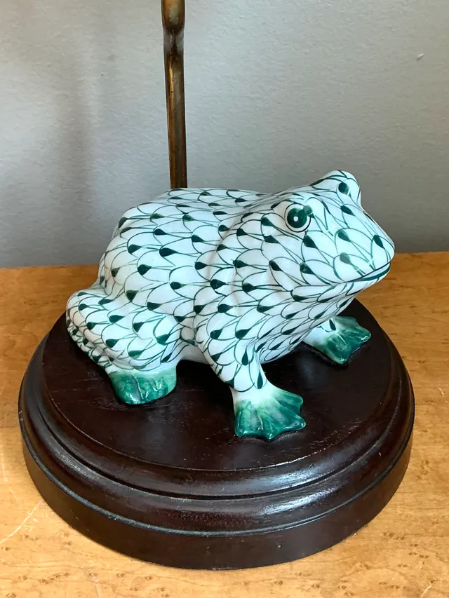 Vintage Ceramic Frog Table Lamp — additional photo 5