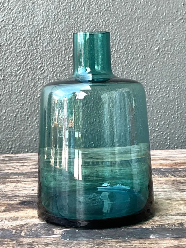 Vintage Small Teal Glass Vase — additional photo 3