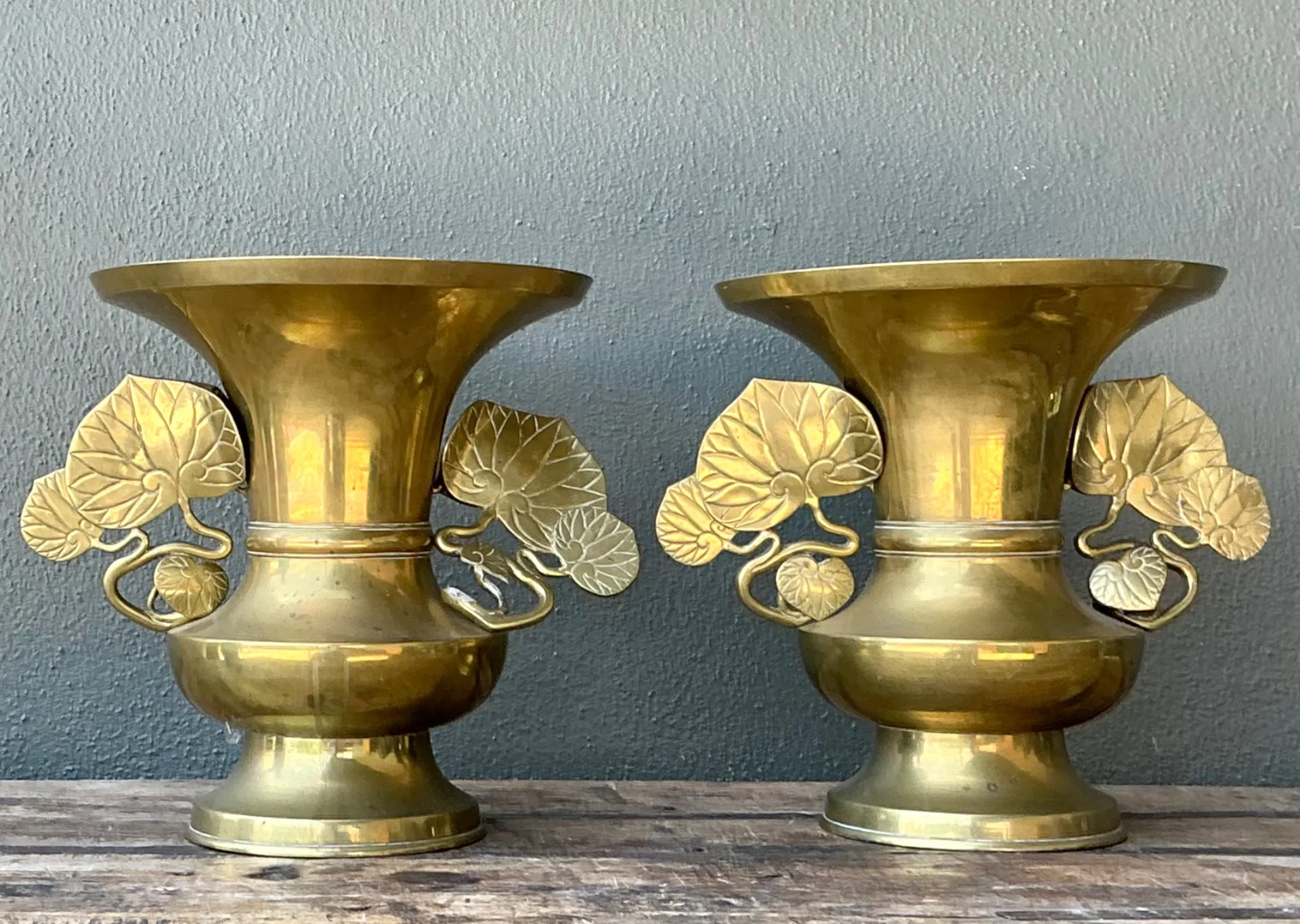 Vintage Brass Ginko Motif Vases - A Pair — additional photo 3