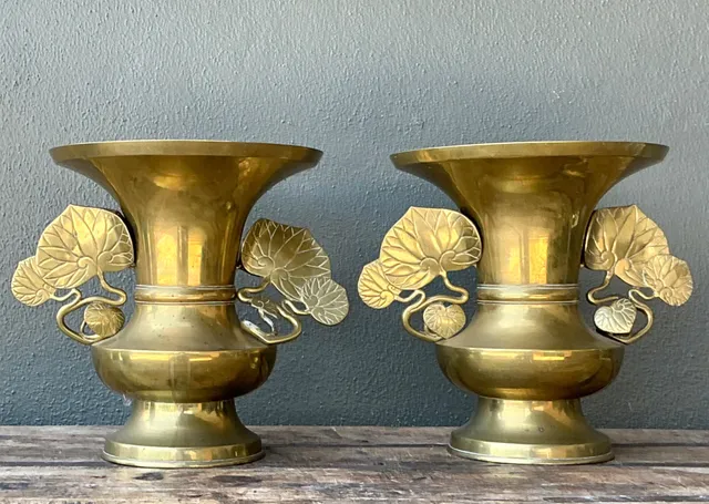 Vintage Brass Ginko Motif Vases - A Pair — additional photo 3
