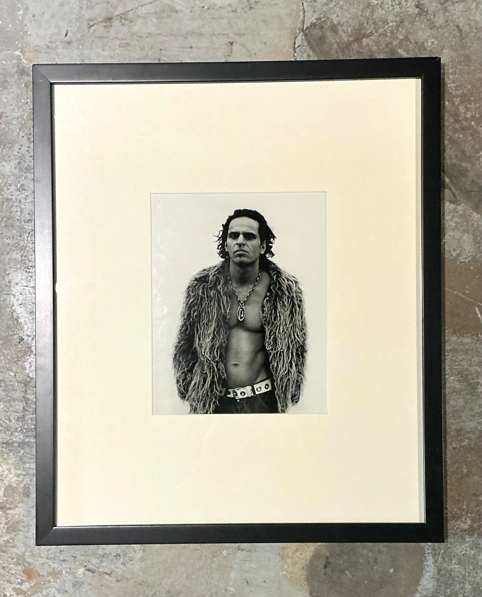 Vintage Framed Black and White Fashion Portrait — additional photo 7