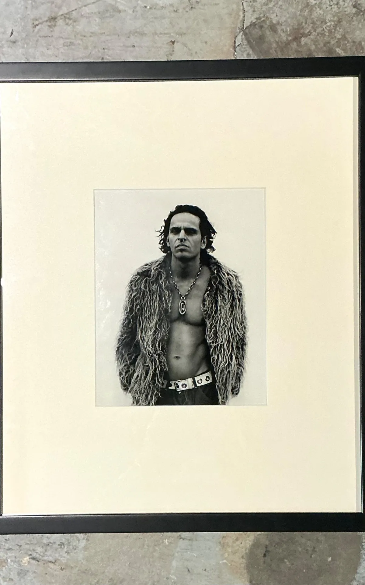Vintage Framed Black and White Fashion Portrait — additional photo 7