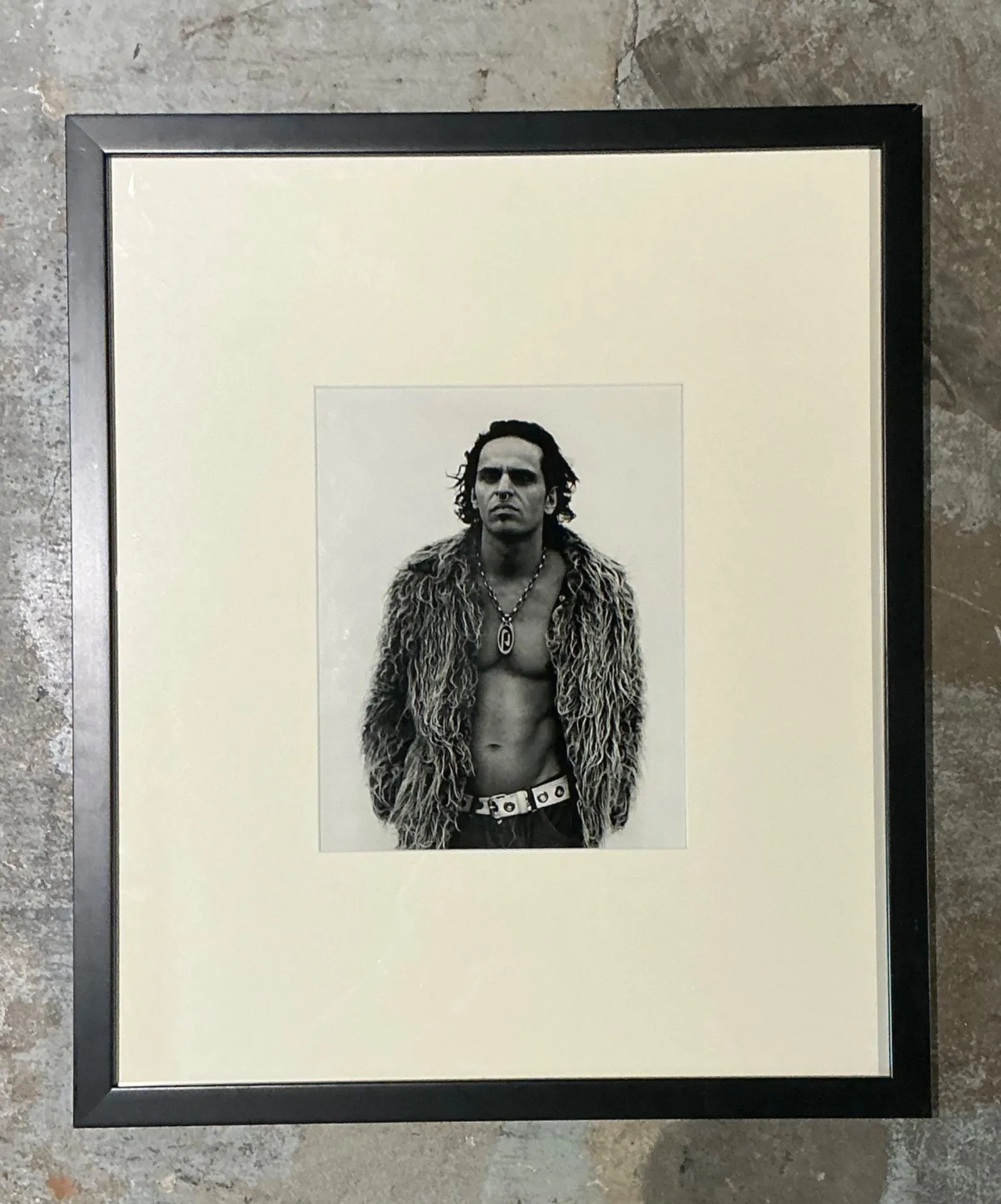 Vintage Framed Black and White Fashion Portrait — additional photo 5