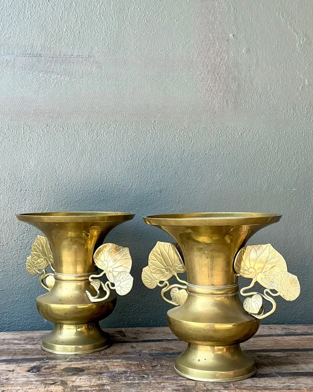 Vintage Brass Ginko Motif Vases - A Pair — additional photo 6