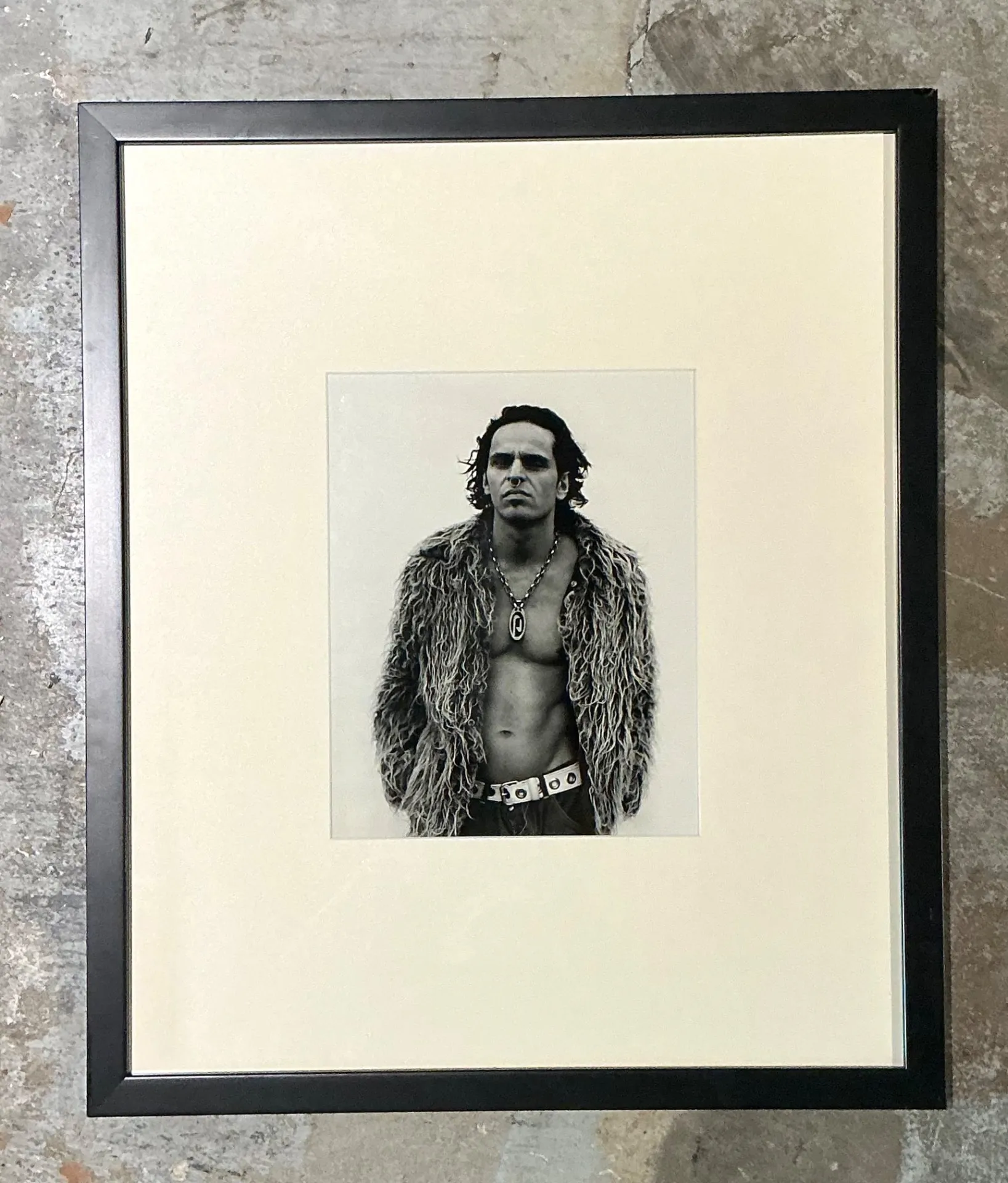Vintage Framed Black and White Fashion Portrait — additional photo 6