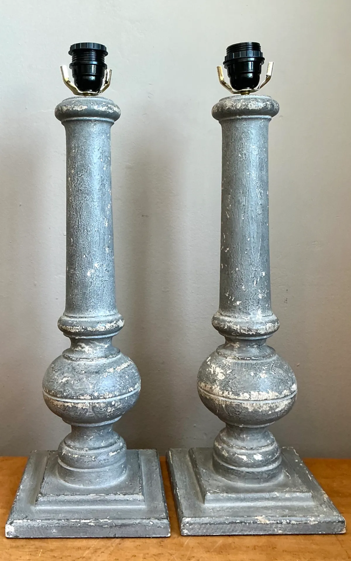 Vintage Distressed Wood Table Lamps - Pair — additional photo 8