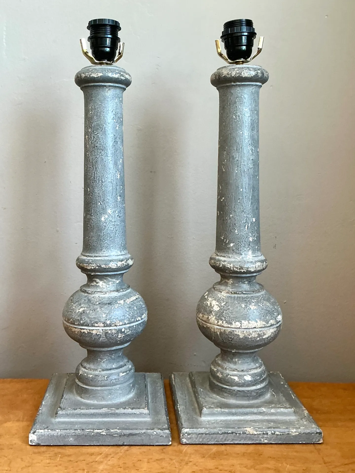 Vintage Distressed Wood Table Lamps - Pair — additional photo 6