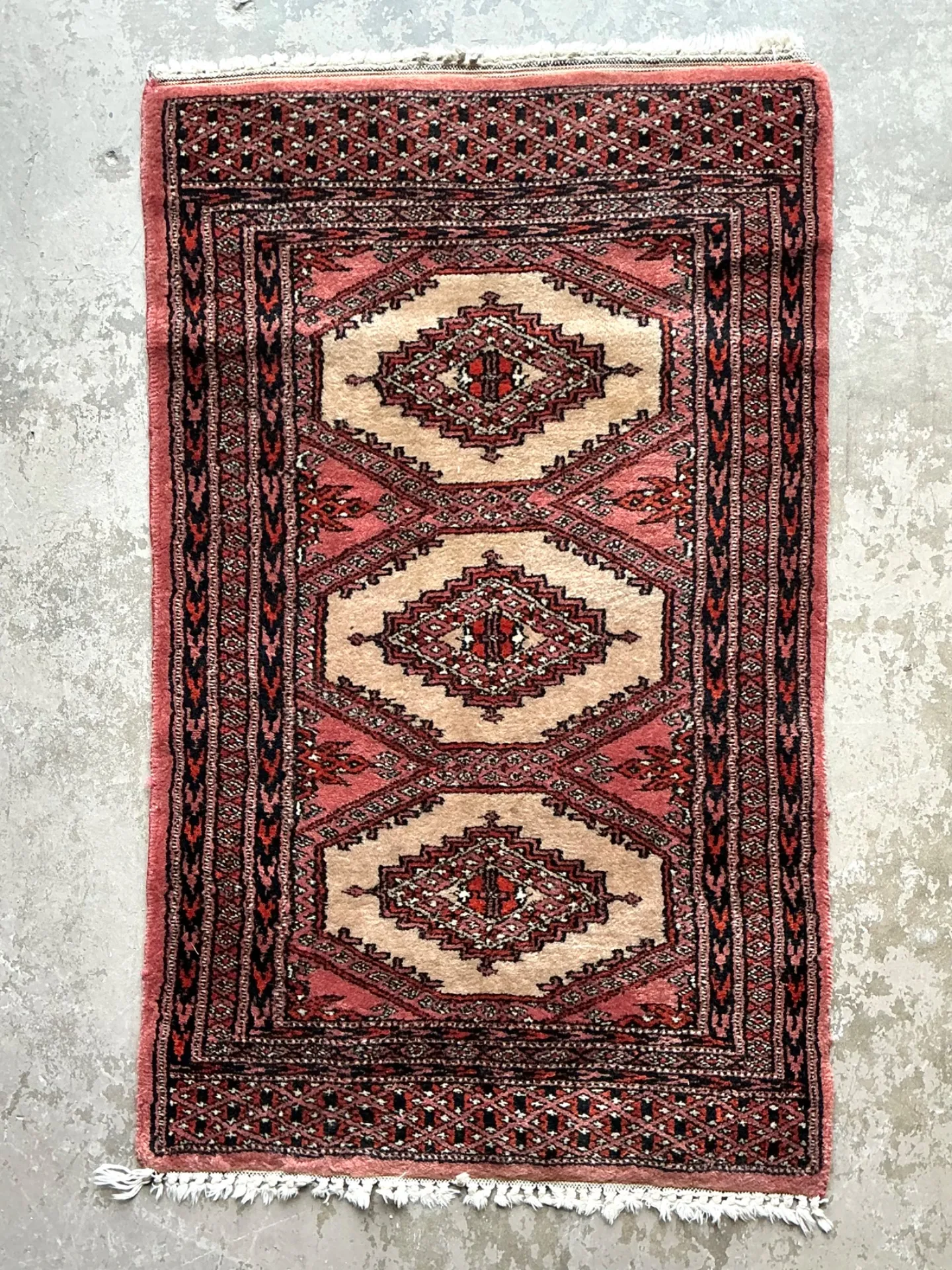 Vintage Persian Hand-Knotted Geometric Rug — additional photo 5