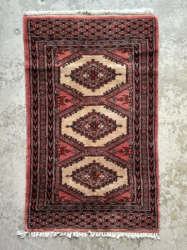 Vintage Persian Hand-Knotted Geometric Rug — additional photo 4