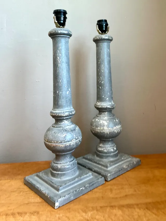 Vintage Distressed Wood Table Lamps - Pair — additional photo 4