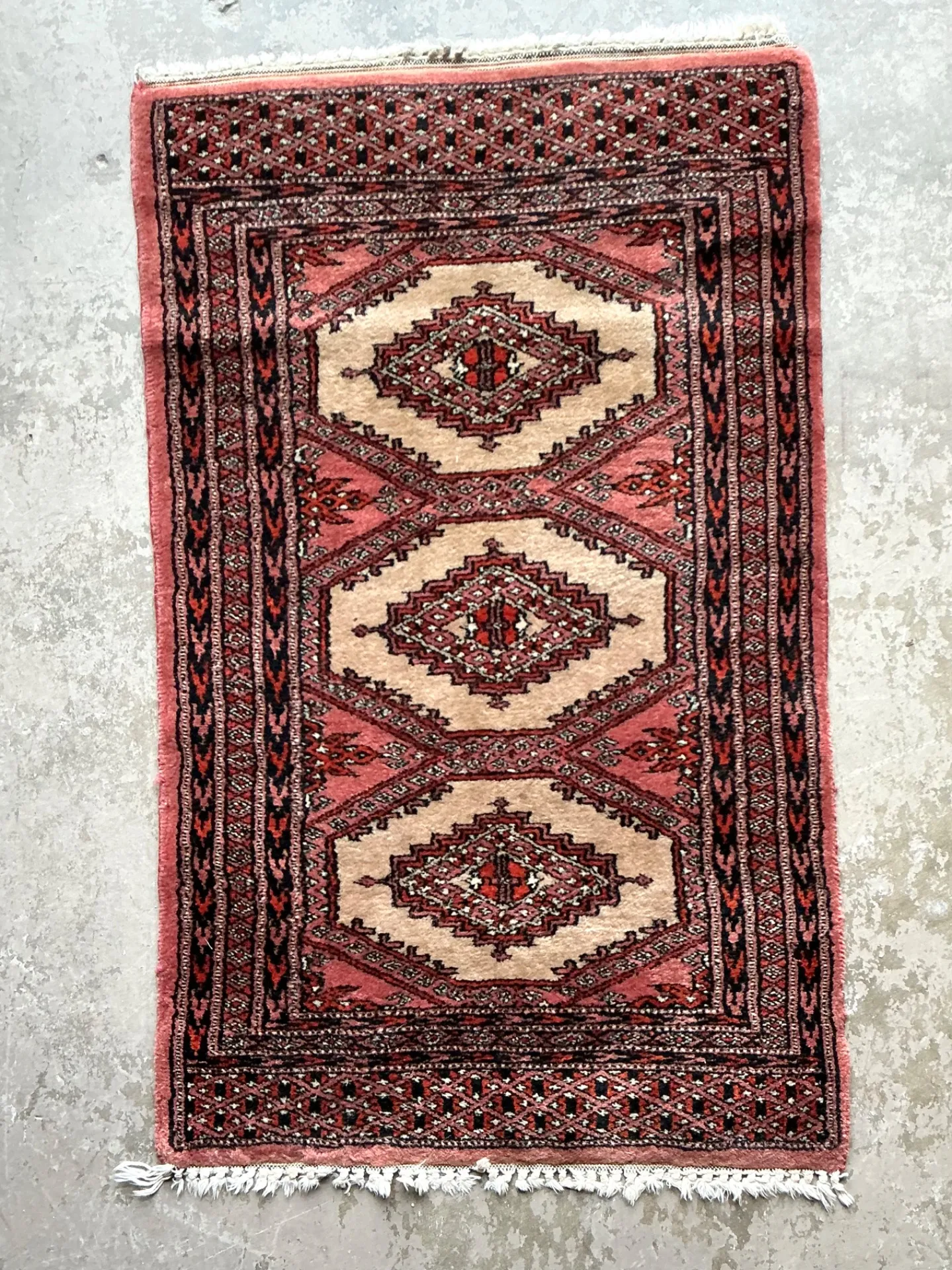 Vintage Persian Hand-Knotted Geometric Rug — additional photo 7