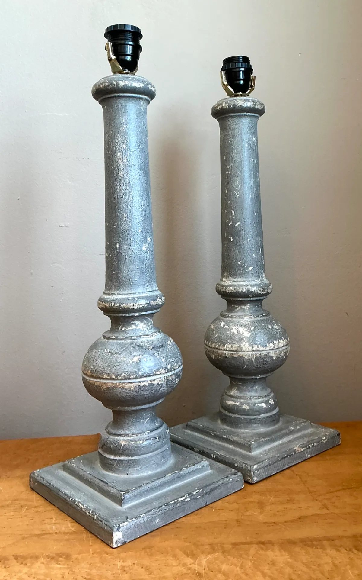 Vintage Distressed Wood Table Lamps - Pair — additional photo 2
