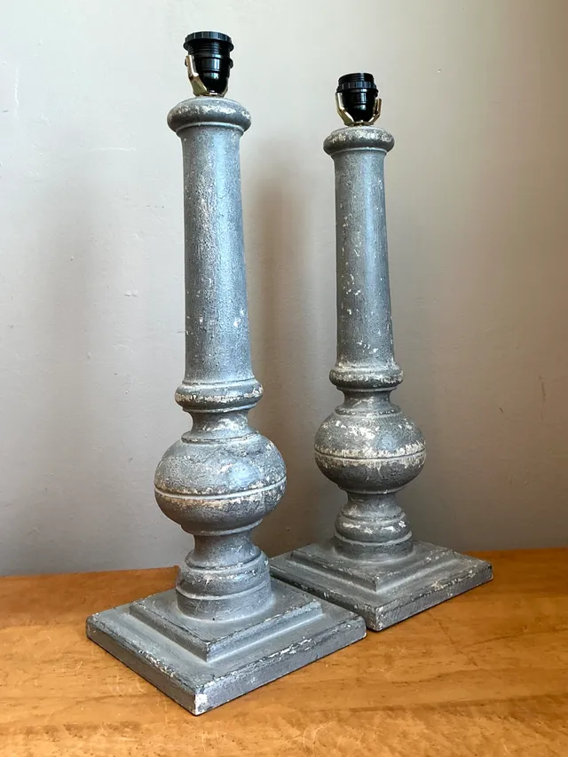Vintage Distressed Wood Table Lamps - Pair — additional photo 2