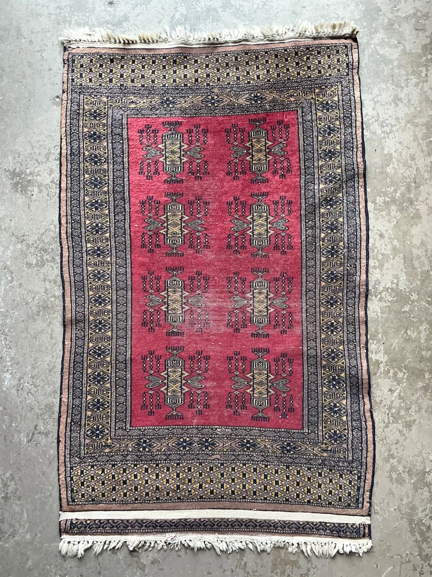 Vintage Hand-Knotted Geometric Wool Rug — additional photo 3