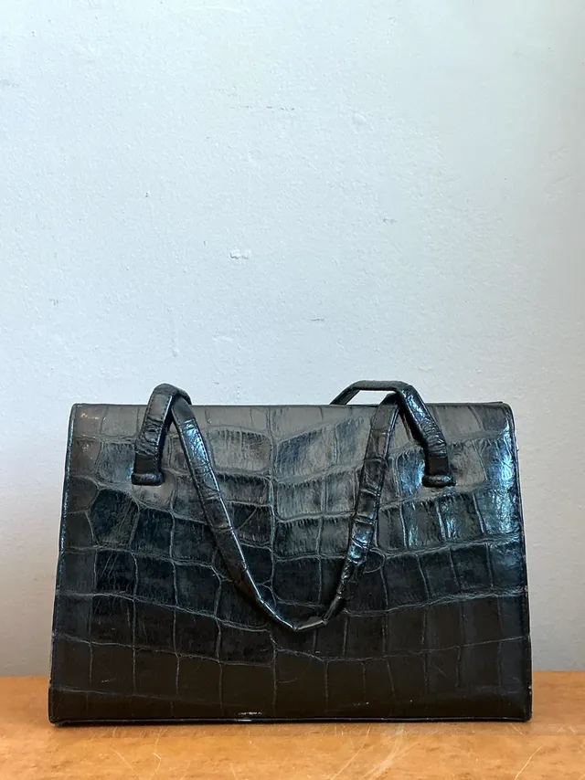 Vintage Crocodile Handbag with Metal Frame — additional photo 4