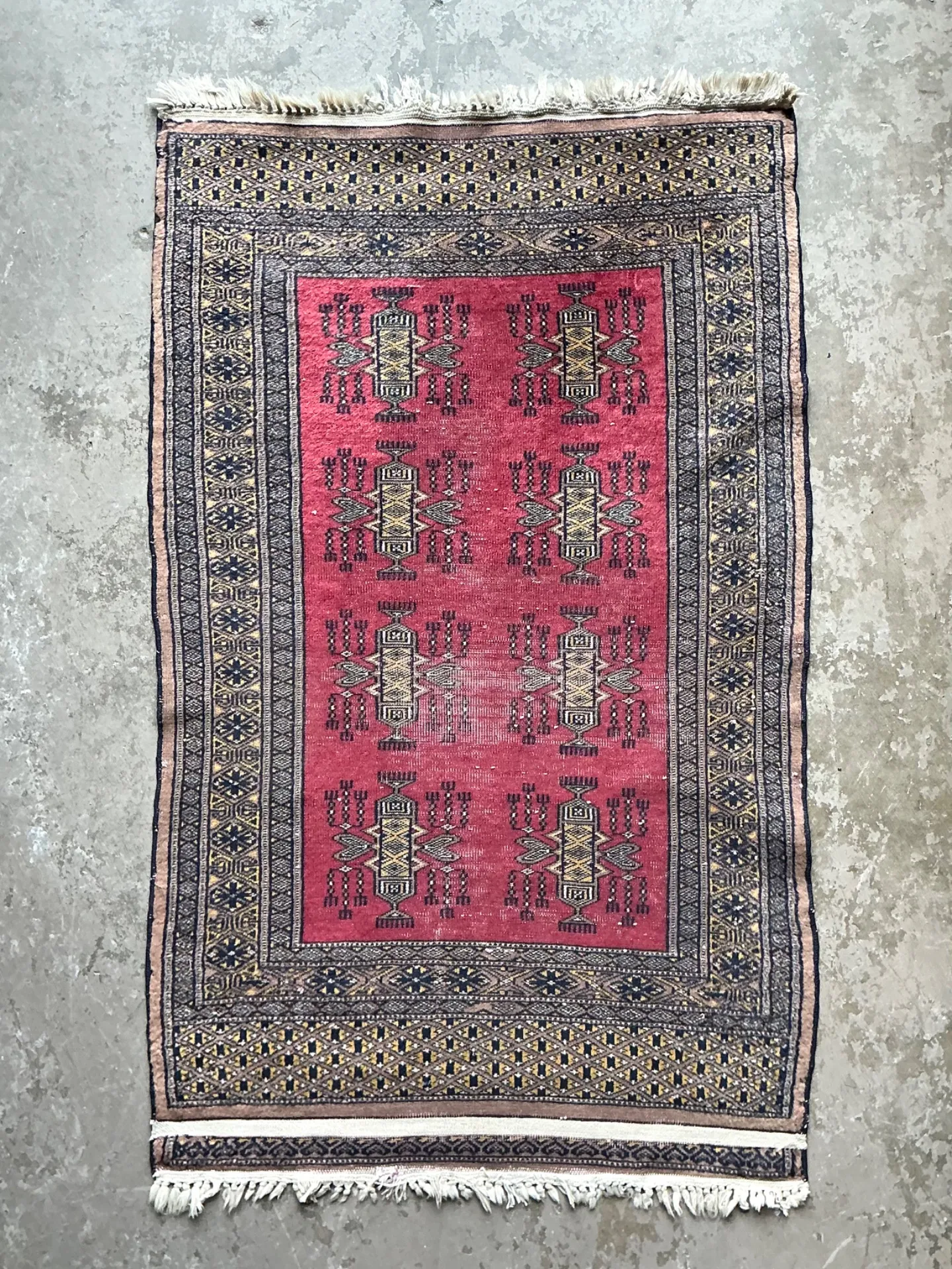 Vintage Hand-Knotted Geometric Wool Rug — additional photo 5