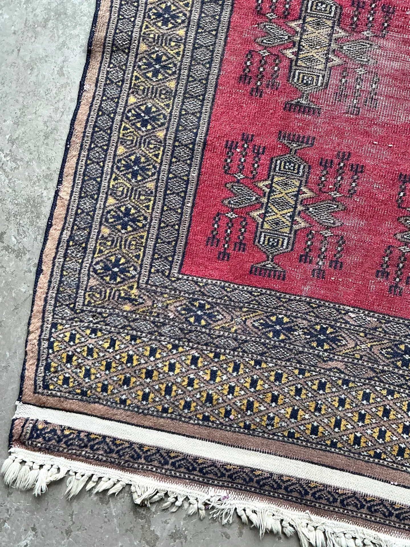 Vintage Hand-Knotted Geometric Wool Rug — additional photo 4