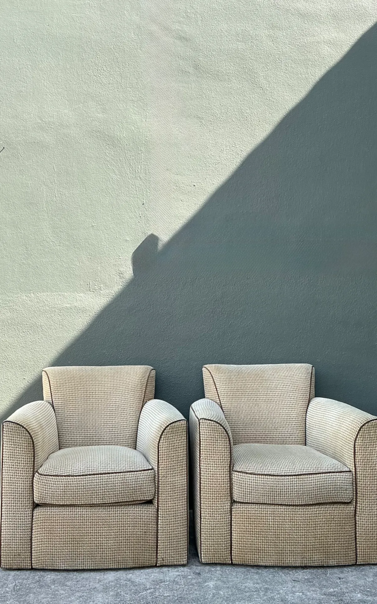 Vintage Donghia Swivel Lounge Chairs with Ottomans  - A Pair — additional photo 4