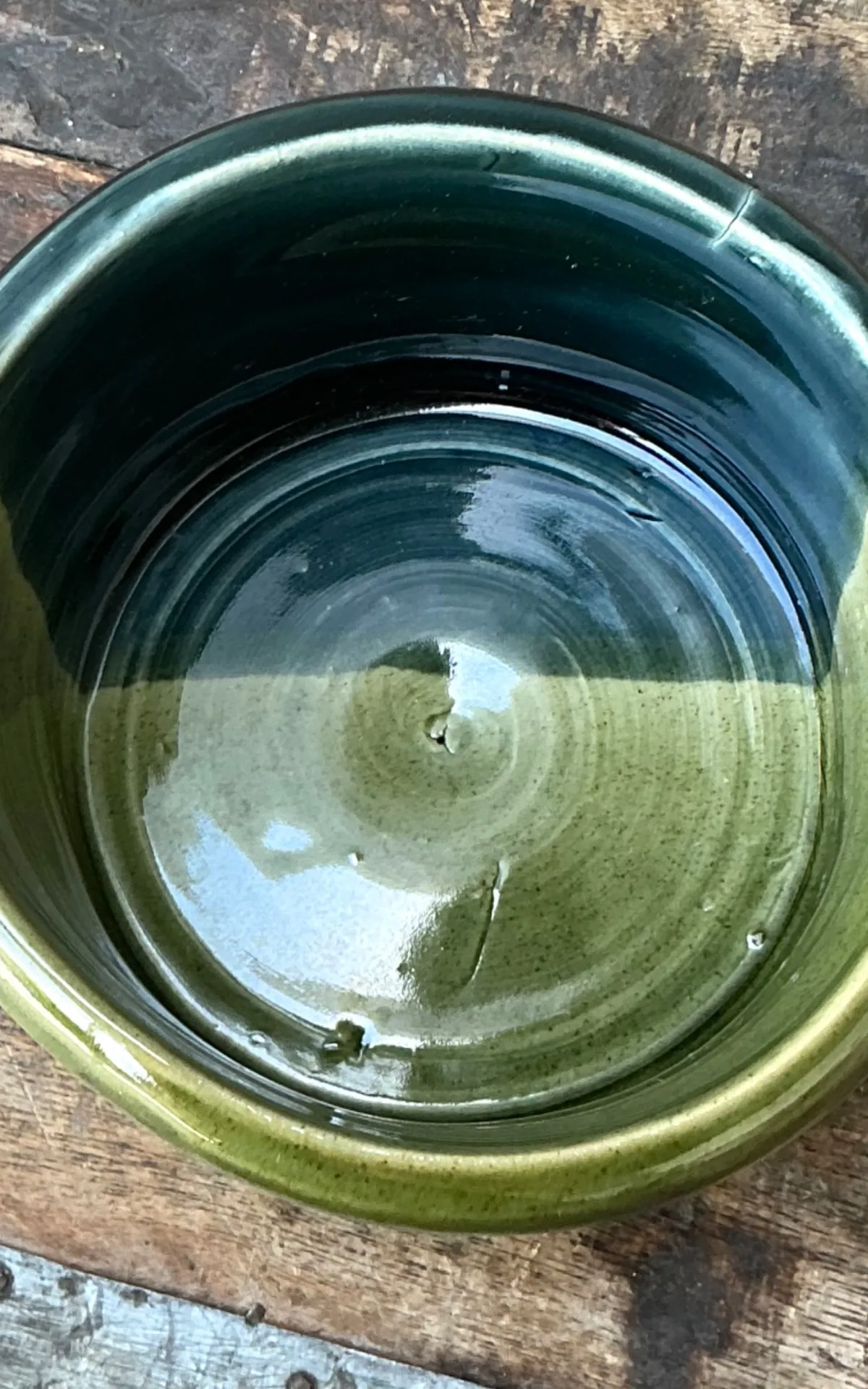 Vintage Handcrafted Green Studio Bowl - Bottom view