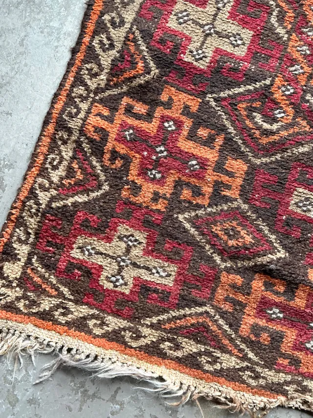 Vintage Hand-Knotted Geometric Wool Rug — additional photo 1