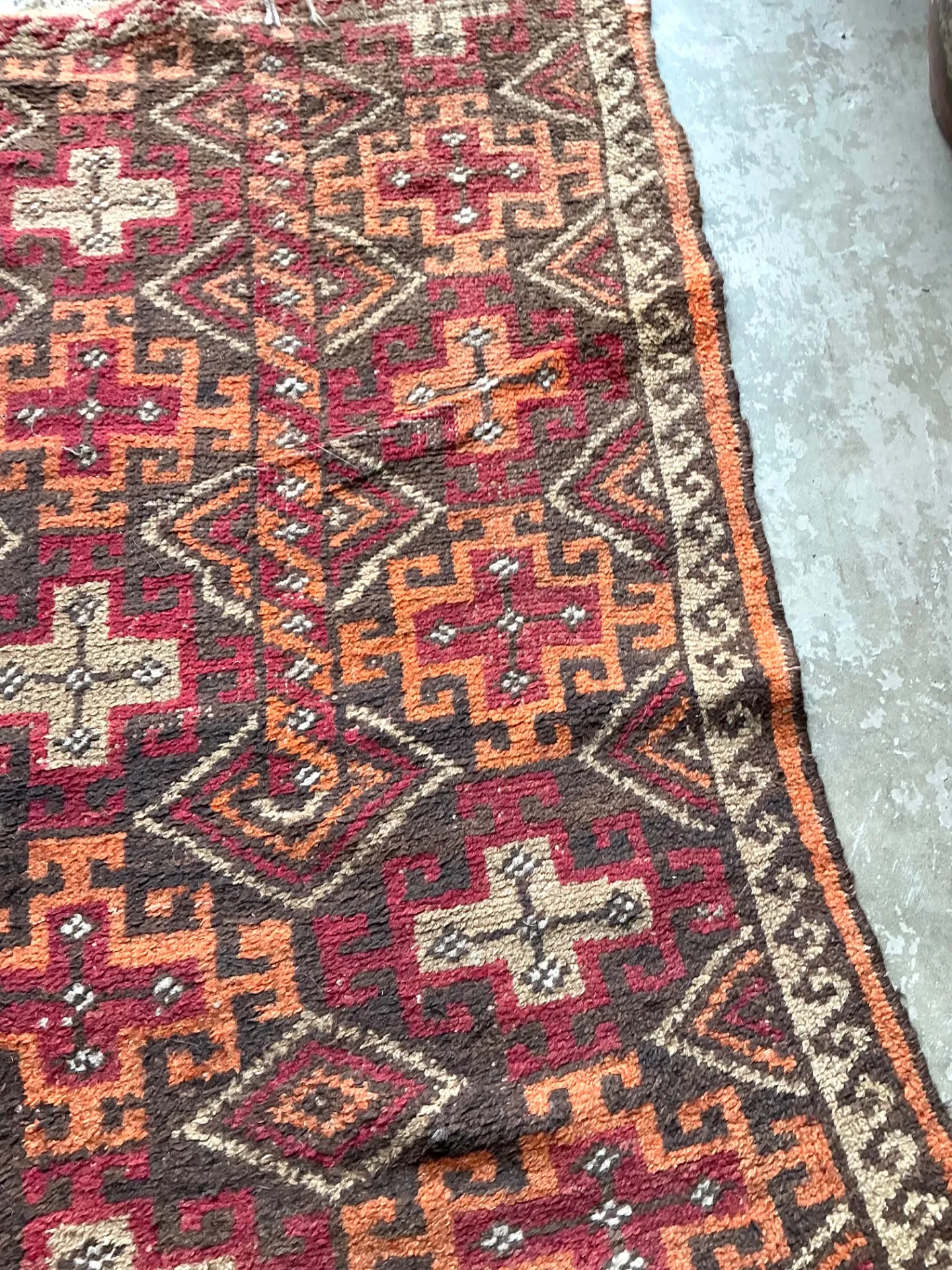 Vintage Hand-Knotted Geometric Wool Rug — additional photo 8