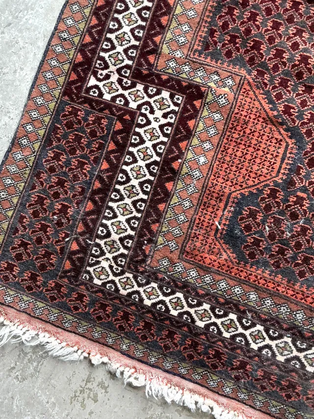 Vintage Hand-Knotted Geometric Wool Rug — additional photo 7