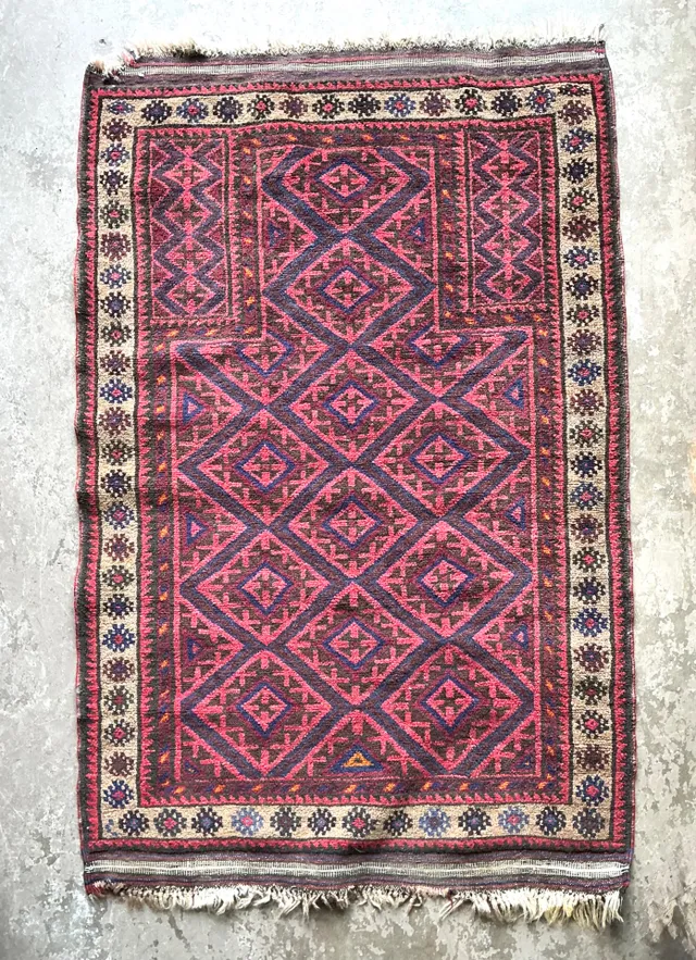 Vintage Hand-Knotted Wool Geometric Rug — additional photo 4