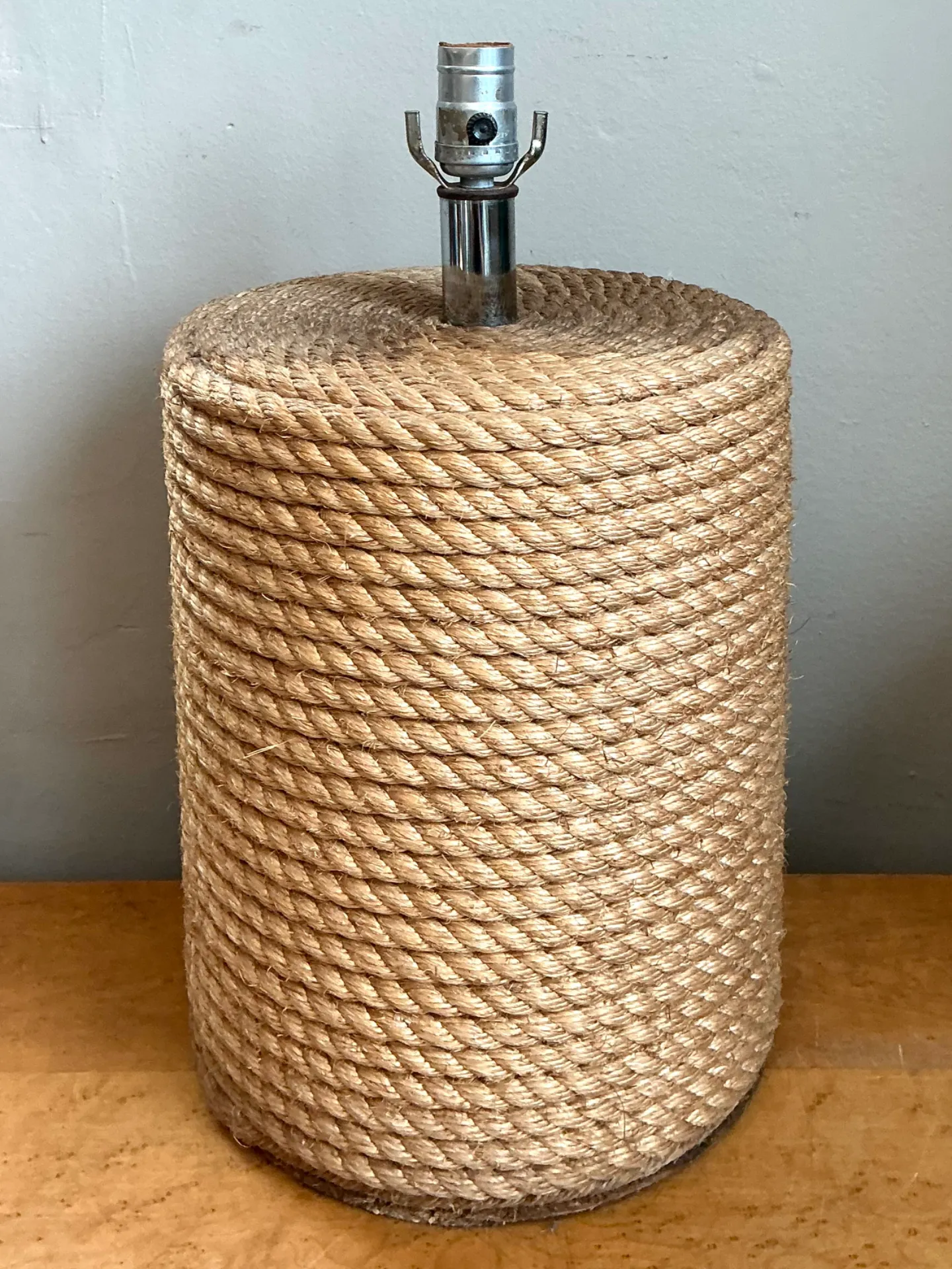 Vintage Rustic Rope Wrapped Lamp — additional photo 6