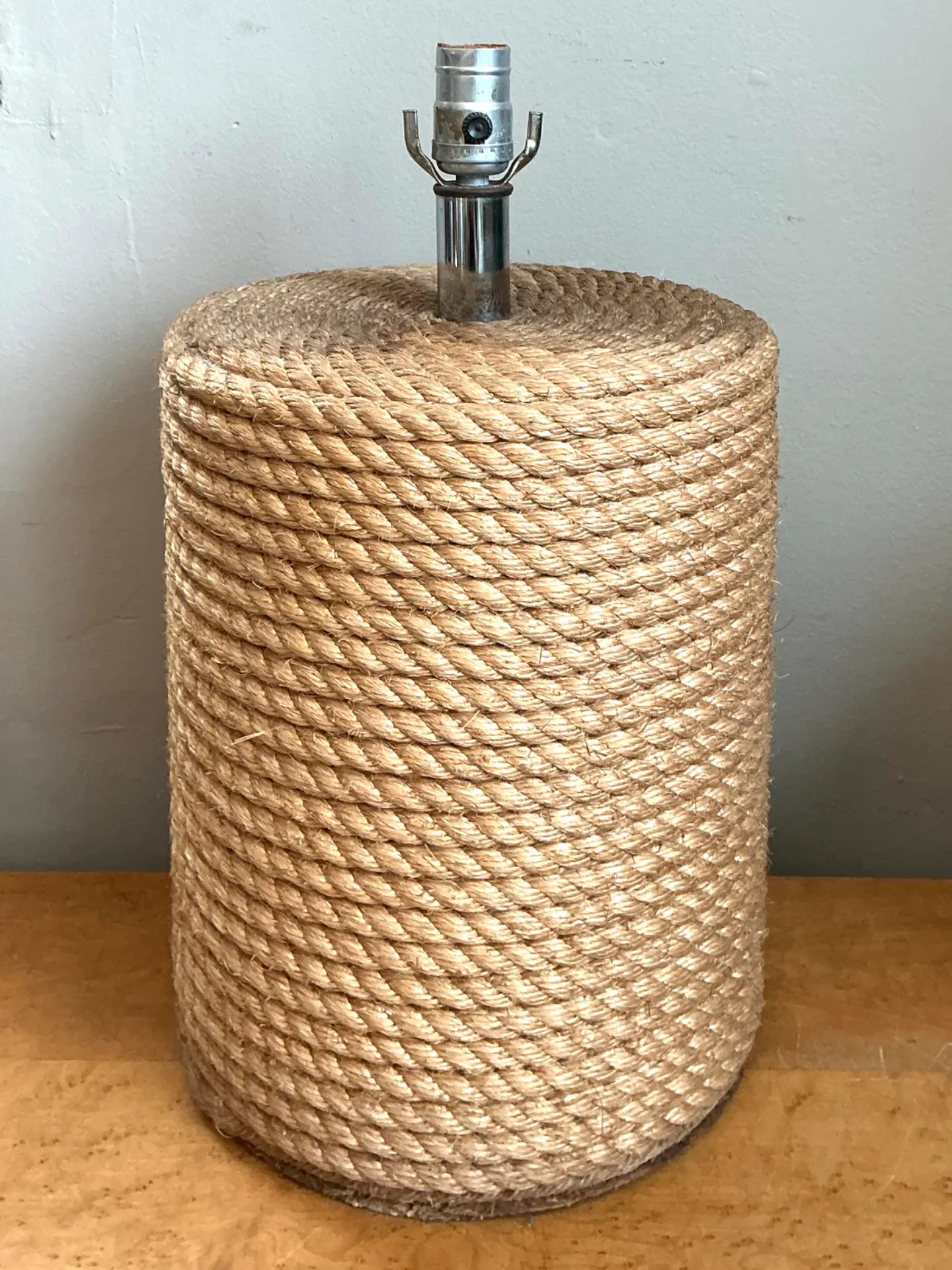 Vintage Rustic Rope Wrapped Lamp — additional photo 1