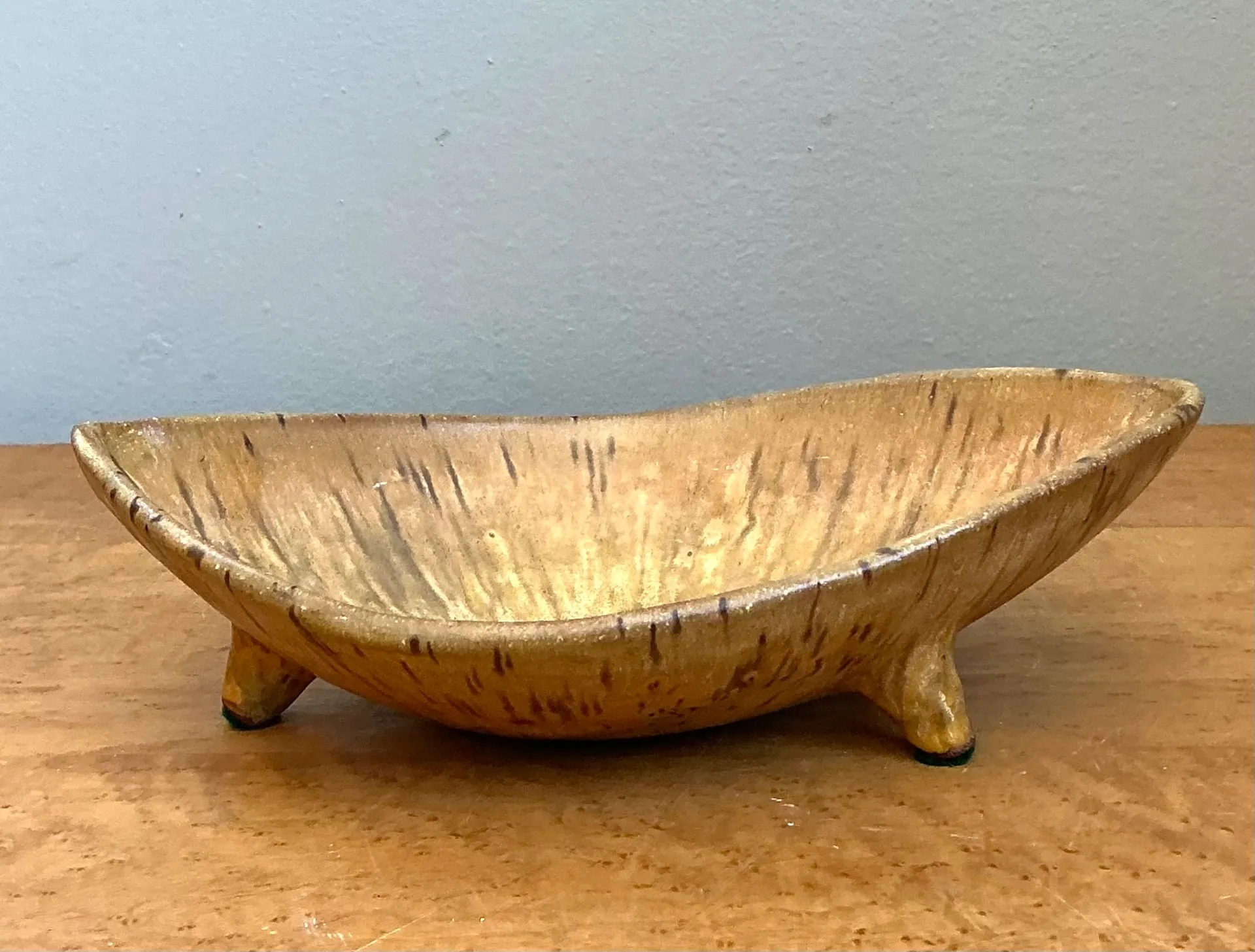 Vintage Tripod Ceramic Bowl — additional photo 3