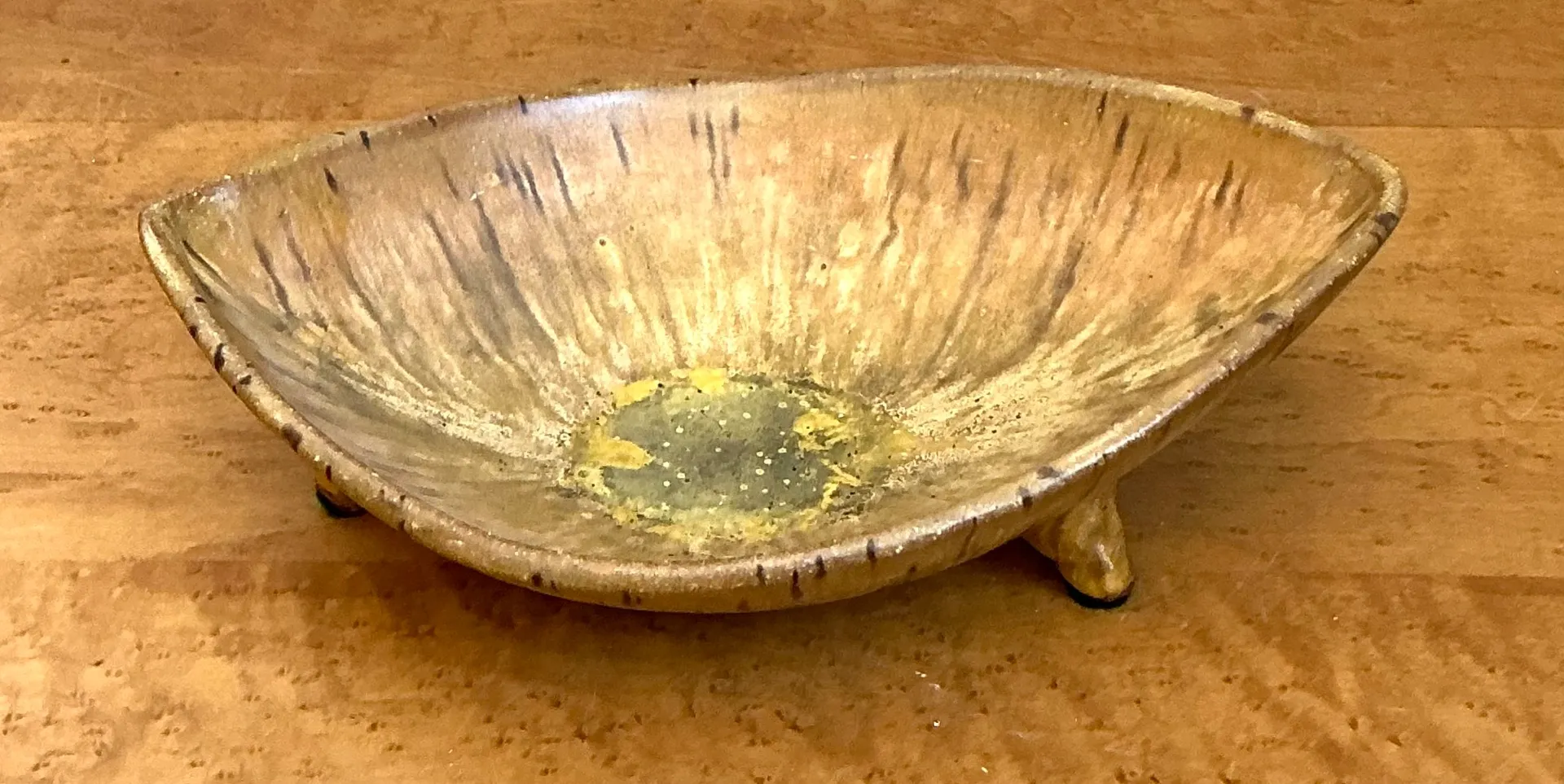 Vintage Tripod Ceramic Bowl — additional photo 1