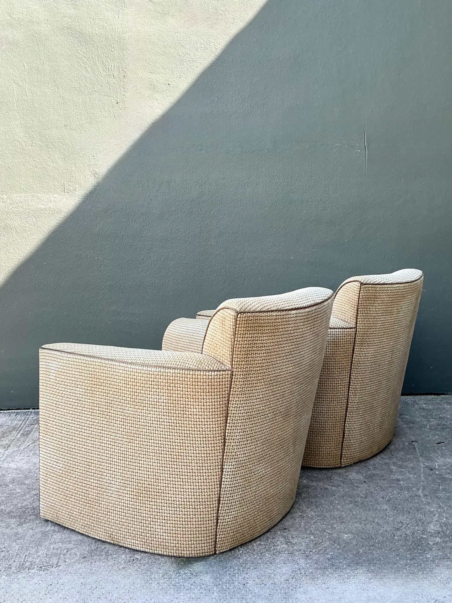Vintage Donghia Swivel Lounge Chairs with Ottomans  - A Pair — additional photo 6