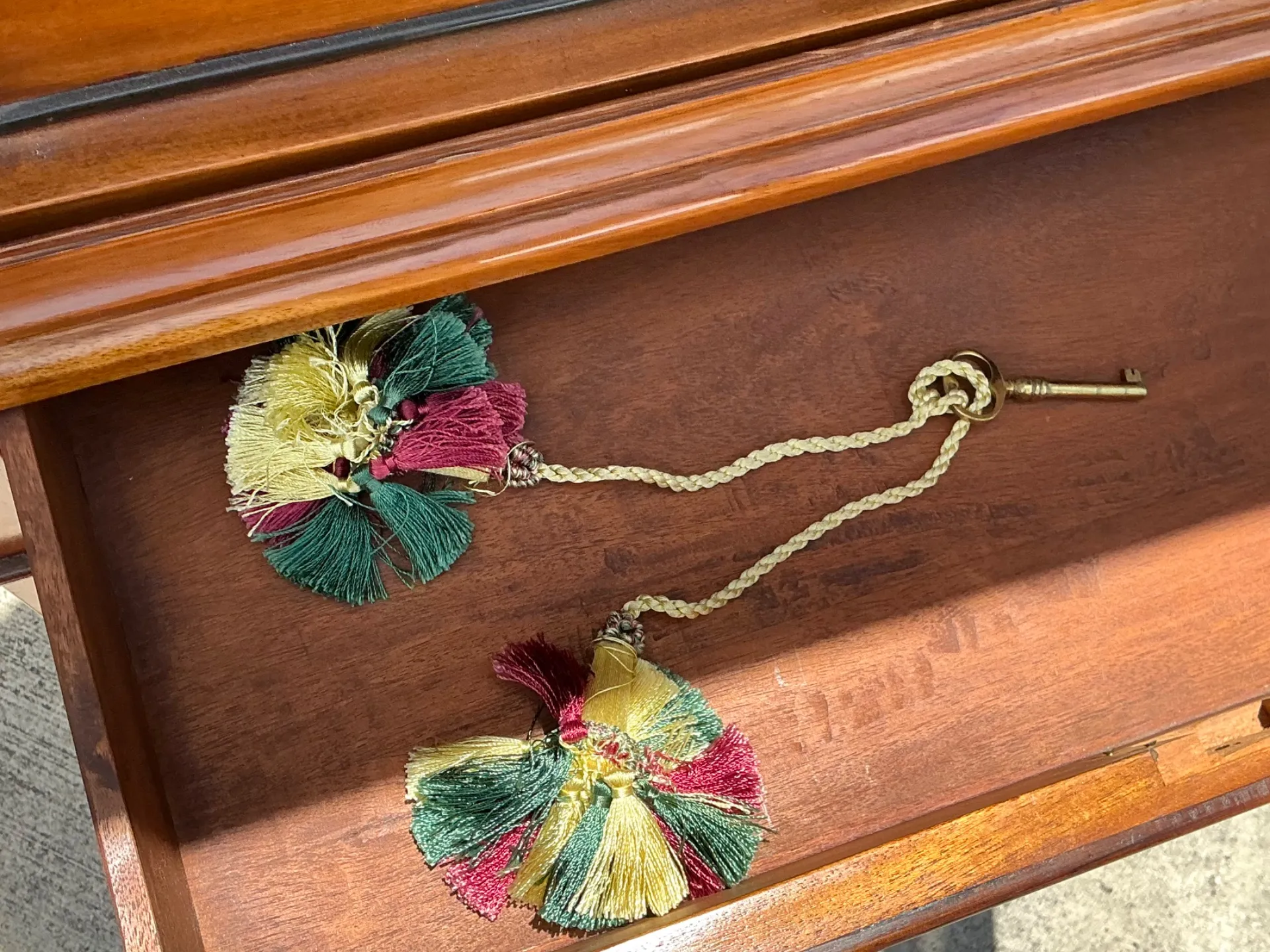 Vintage Mahogany Glass Display Cabinet — additional photo 6